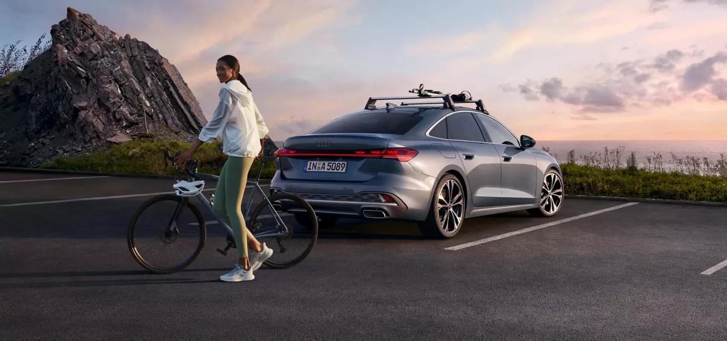 audi a5 Berline grijs achterkant