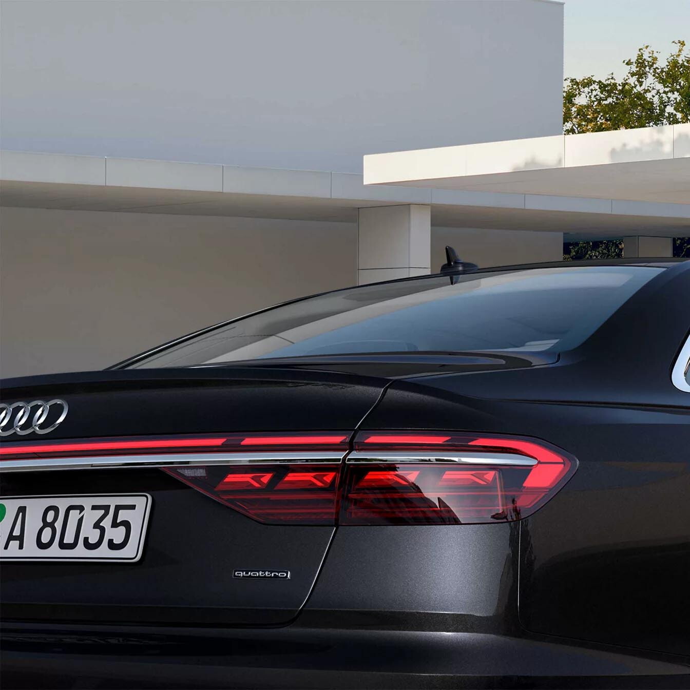 Audi A8 achterkant met achterlichten