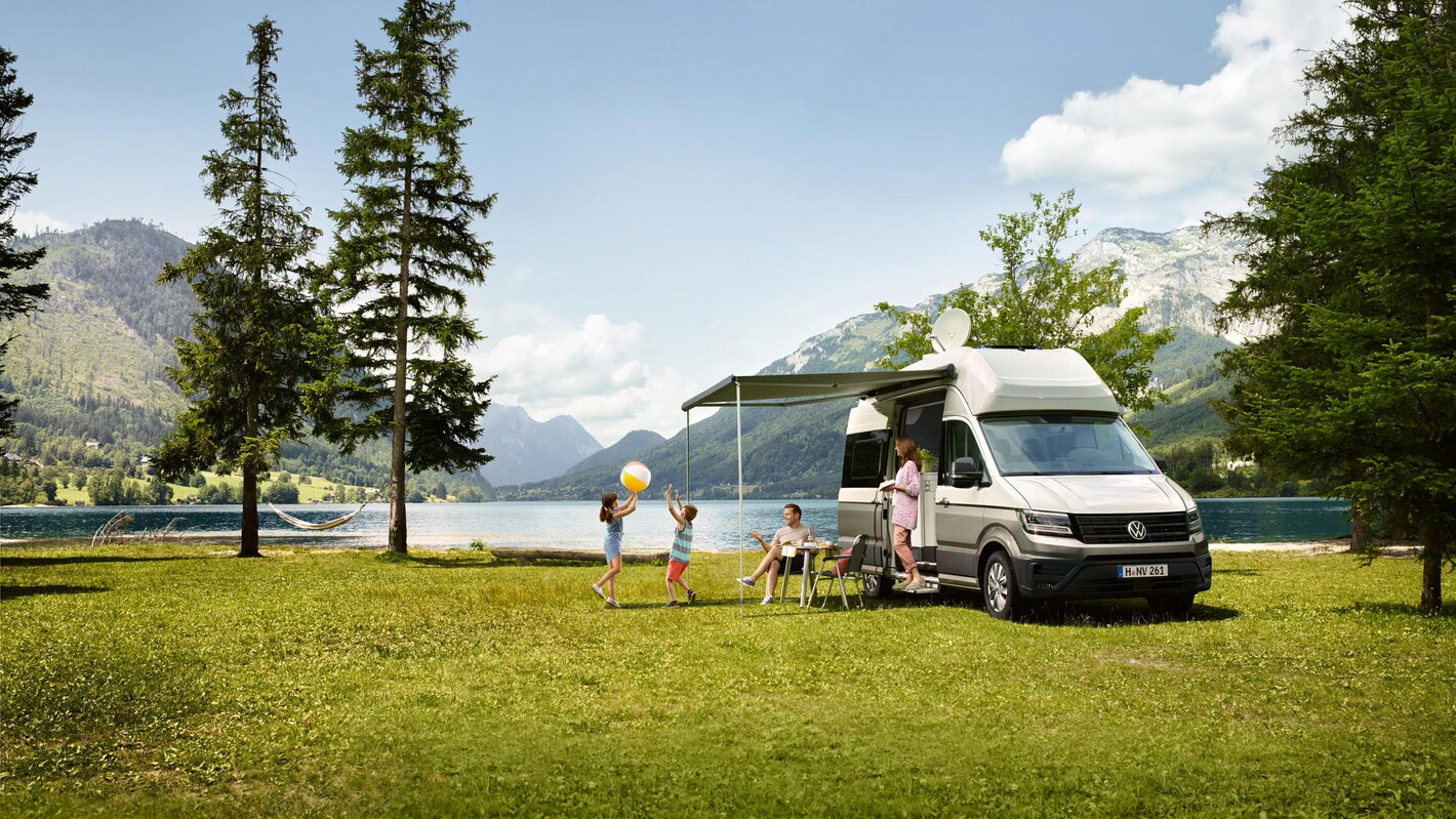 verellen geel volkswagen bedrijfsvoertuigen grand california aan het meer