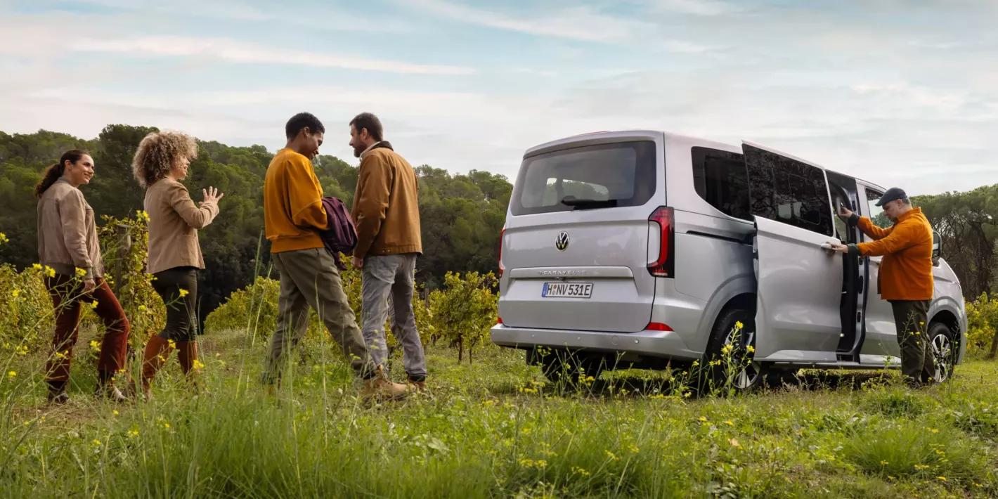 Volkswagen Caravelle in het grijs