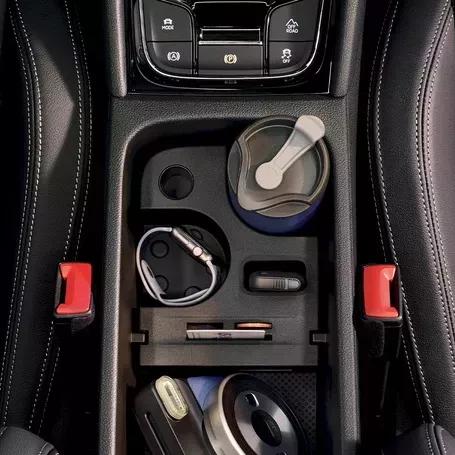 skoda karoq interieur opbergruimte voorin