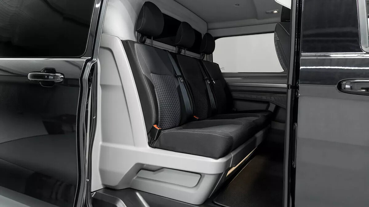 Nieuwe Volkswagen Transporter dubbele cabine interieur
