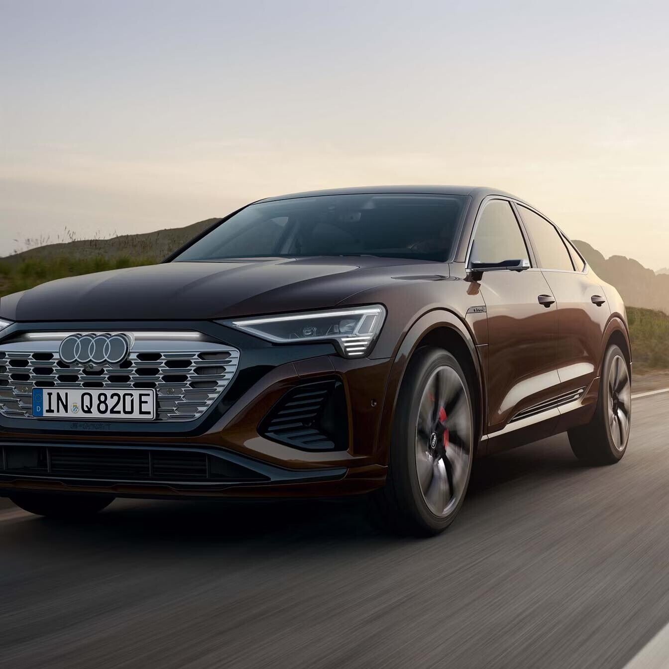 Audi Q8 Sportback e-tron voorkant