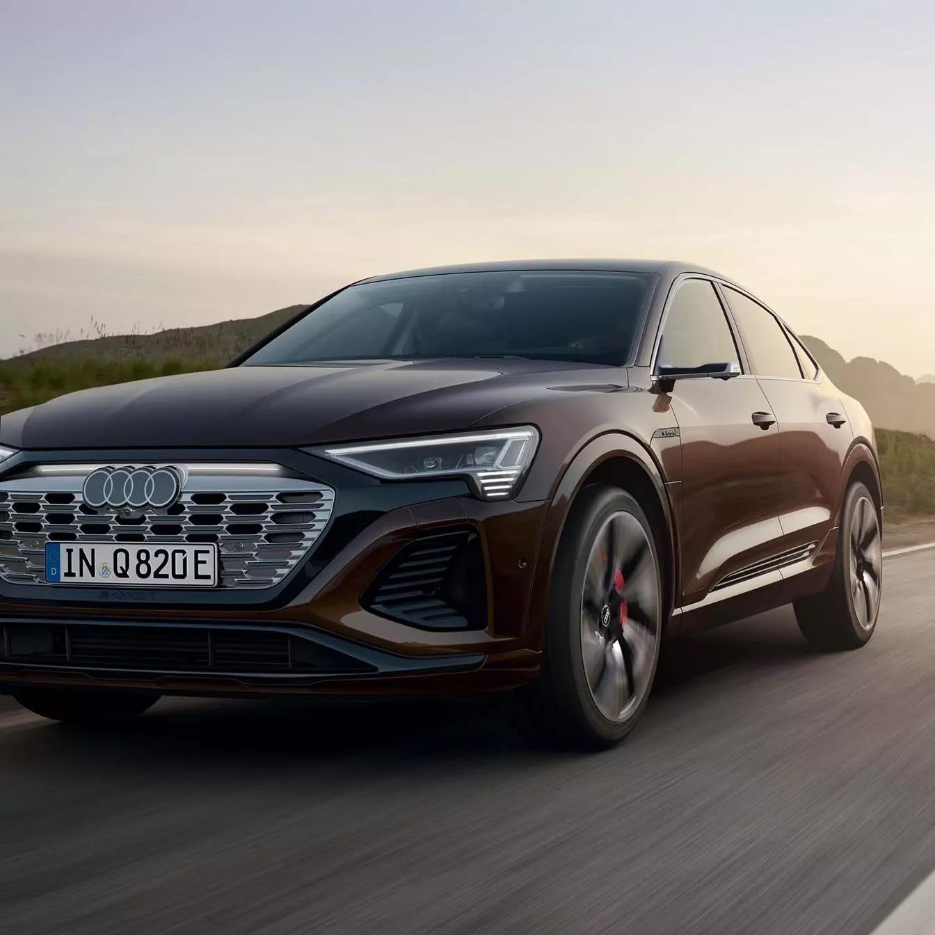 Audi Q8 Sportback e-tron voorkant
