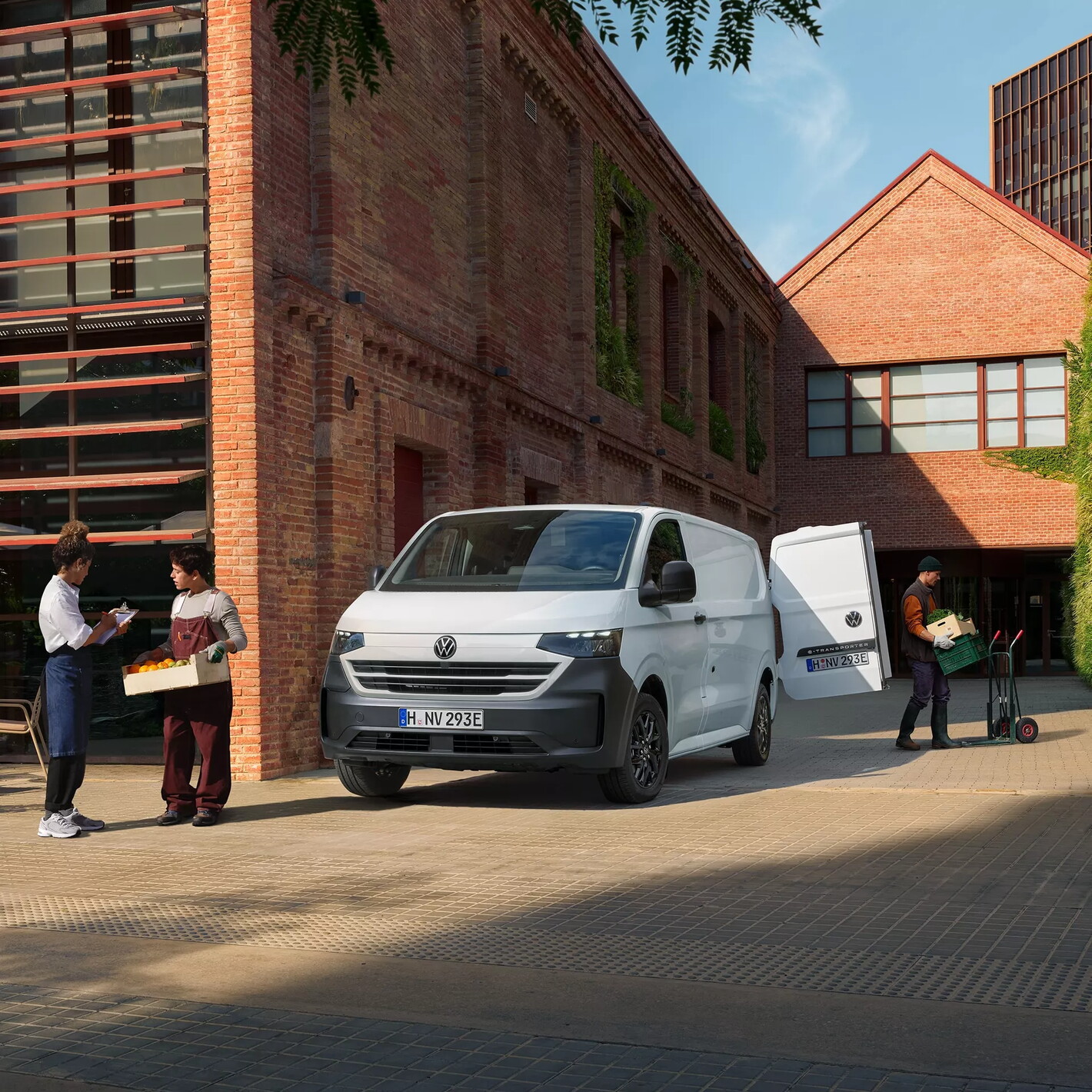 Nieuwe Volkswagen Transporter in het wit
