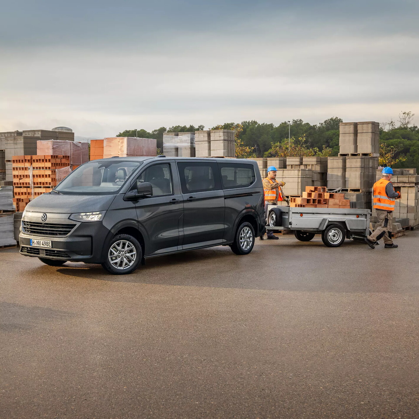 Nieuwe Volkswagen Transporter in het grijs
